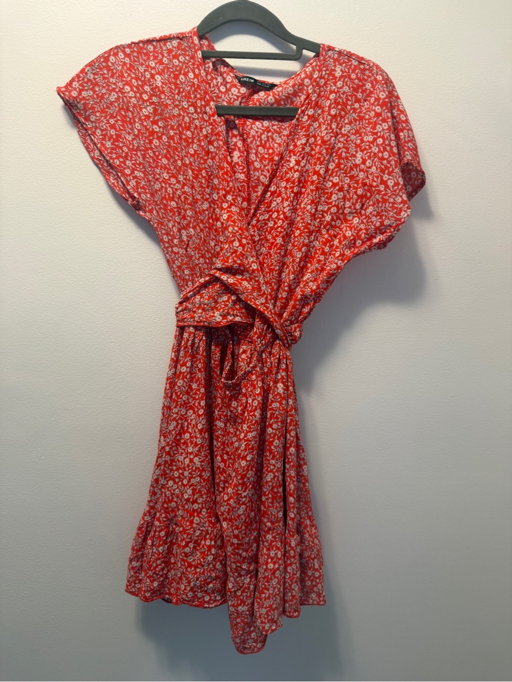 SHEIN Red Floral Midi Wrap Dress with Tie Waist